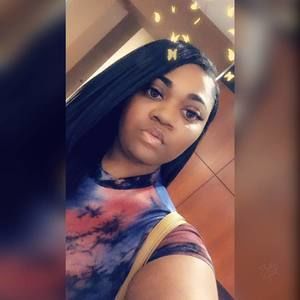 Meet your Posher, Author lola